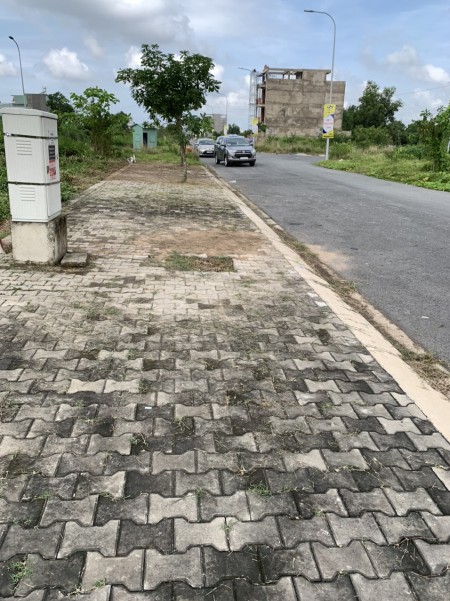 Bán đất ở tại đô thị, khu dân cư hiện hữu, xã Phạm Văn Hai Bình Chánh, 100m2, giá 1.6 tỷ