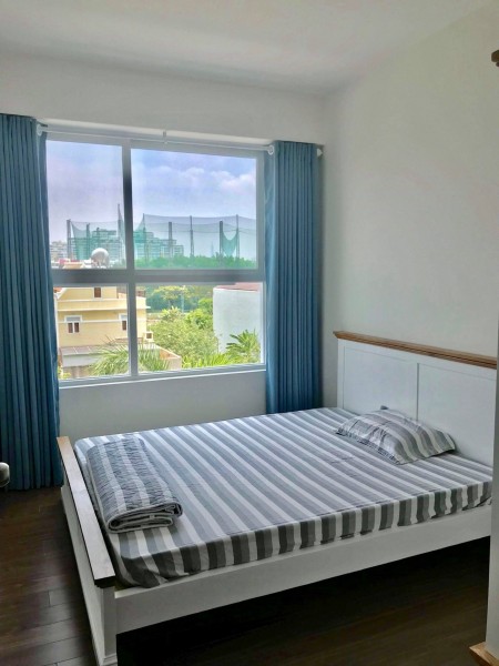 Cho thuê căn hộ Sunrise Riverside 2 pn, 2 wc dt 70m2, view nhìn sông, đủ nội thất giá 13 triệu/tháng