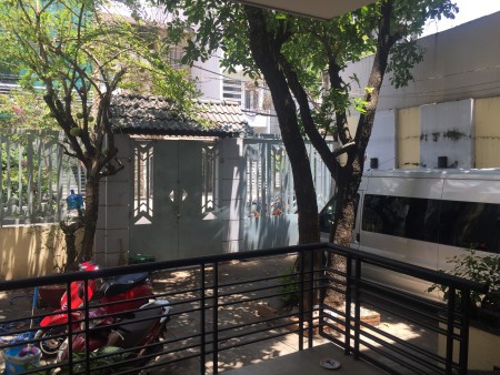 Cho thuê biệt thự 10x20 đường 85 Tân Quy, Quận 7, 35 triệu