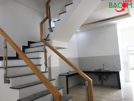 Bán nhà mới xây tại phường Bửu Hòa, gần trường mầm non Sao Khuê, gần chợ Đồn