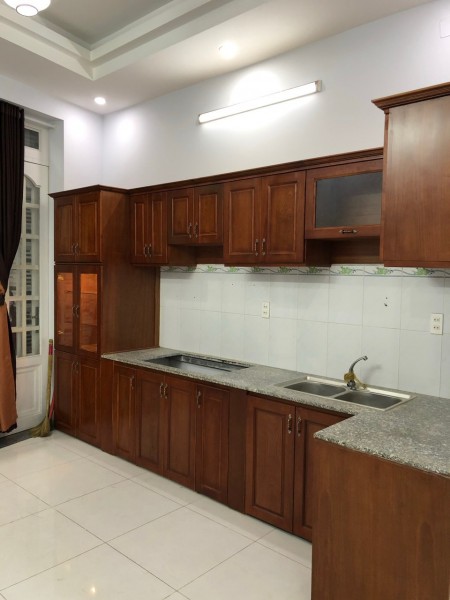 Nhà hai mặt HXH Văn Cao 70m2, 2 tầng , 4 PN chỉ 6.45 tỷ