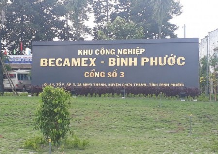 Cần tiền trả ngân hàng cần bán 2000m2, nằm trên trục đường 32m.