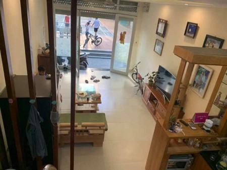 Cần Bán Nhà Hiếm Đẹp ở luôn oto phân lô Hoàng Quốc Việt 50m2 6.6 tỷ