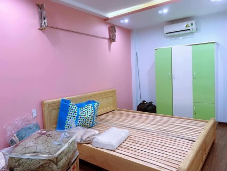 Bán gấp nhà Mặt phố Hồng Hà giá 11.5 tỷ, 110m2, MT 5m. KD tốt