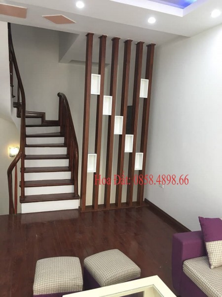 NHÀ ĐẸP QUẬN BẮC TỪ LIÊM dt 33m2 MT 4m CHỈ 3,8 TỶ