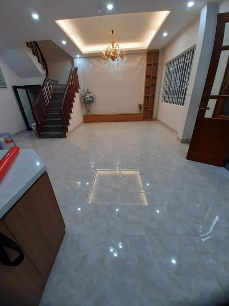 Ô TÔ NHỎ ĐỖ CỬA KINH DOANH NHỎ NHÀ HOÀNG MAI 3.4 TỶ 45M2, 5 TẦNG