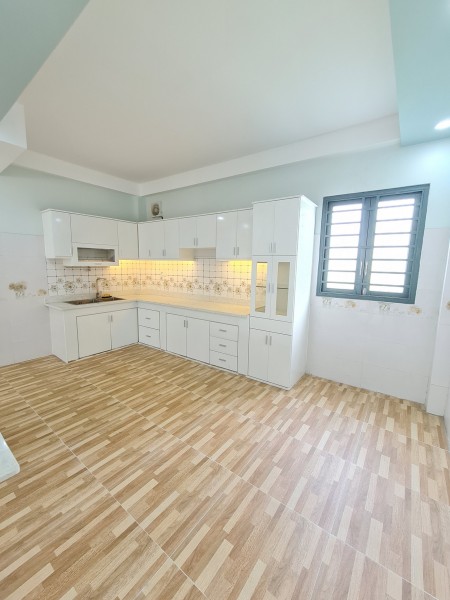 HẺM XE TẢI KINH DOANH SÁT CHỢ HẠNH THÔNG TÂY dt 58m2 giá 4.9 tỷ (TL)