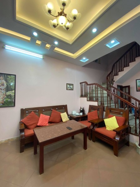 BÁN GẤP nhà riêng quận Cầu Giấy - Hà Nội, chủ cần tiền mua nhà phố, nhà đẹp vào ở luôn