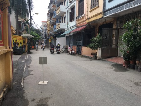 Nhà 5 tầng 60m2 kinh doanh phố Đội Nhân, Ba Đình, HN
