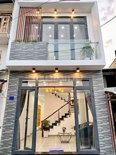 Bán Nhà Ngay Trường Học Bình Chánh, 113m2, Giá 1.24 Tỷ, Bao Công Chứng Sang Tên
