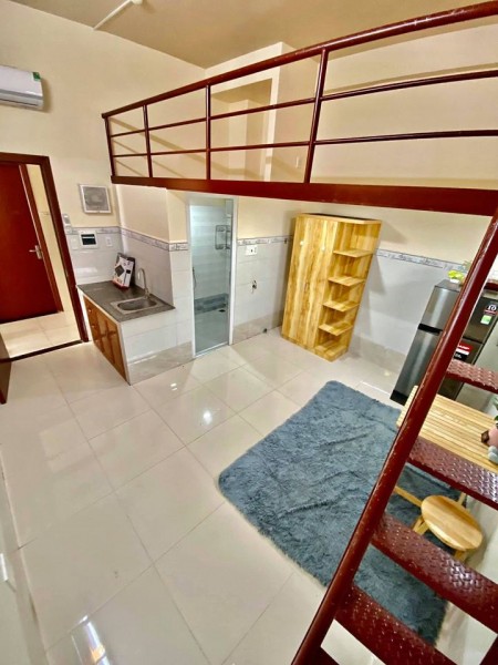 Cho thuê phòng tại Phạm Văn Bạch P15 Tân Bình có gác, sẵn máy lạnh, cao thoáng