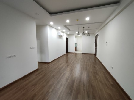 Cho thuê CC Việt Đức Complex – 39 Lê Văn Lương, 3N, Cơ Bản, view thoáng, giá chỉ 13tr !
