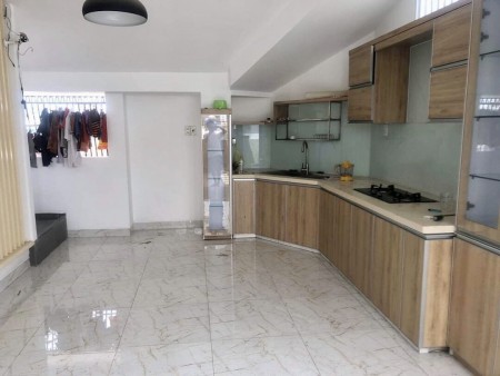 Bán Nhà C4 Hẻm 506 Đường 3/2 Q.10, 50m2 Nở Hậu, Giá Rẻ