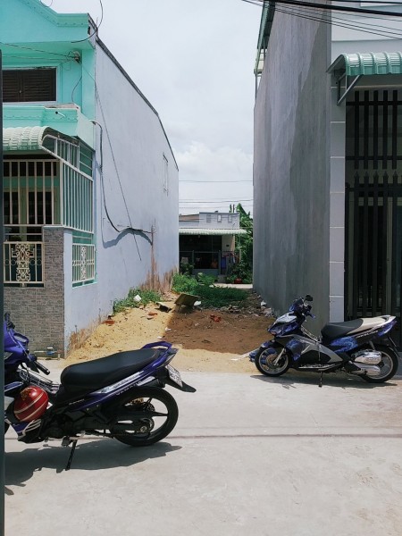 Nền thổ cư 2 mặt tiền cấp GPXD Hẻm 115 Cách Mạng Tháng 8, An Thới, Bình Thủy, Cần Thơ