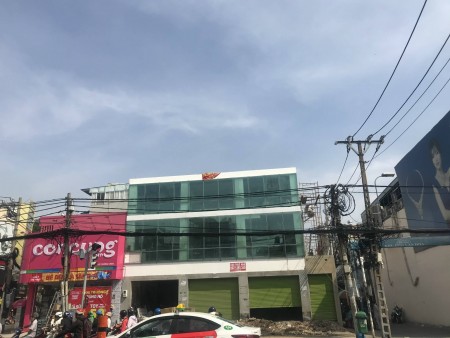 Nhà Cho Thuê Trường Chinh , P12, Q.Tân Bình, DT:12x20m, 2 lầu.