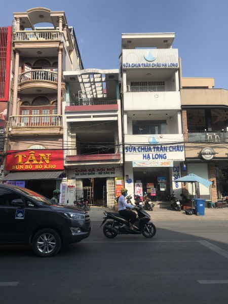 Cho Thuê Nhà giá rẻ đường Nguyễn Gia TRí ( D2), P25, Q. Bình Thạnh, DT: 4X20m, 3 lầu.
