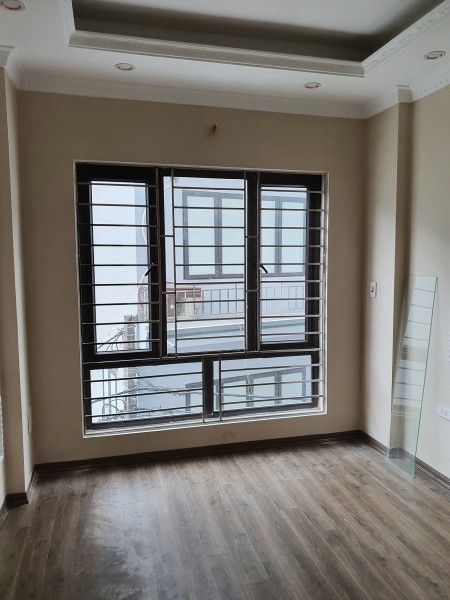 Nhà Quan Nhân 3.8 ty, dt 45m2 đẹp, lô góc, thoáng, ở ngay