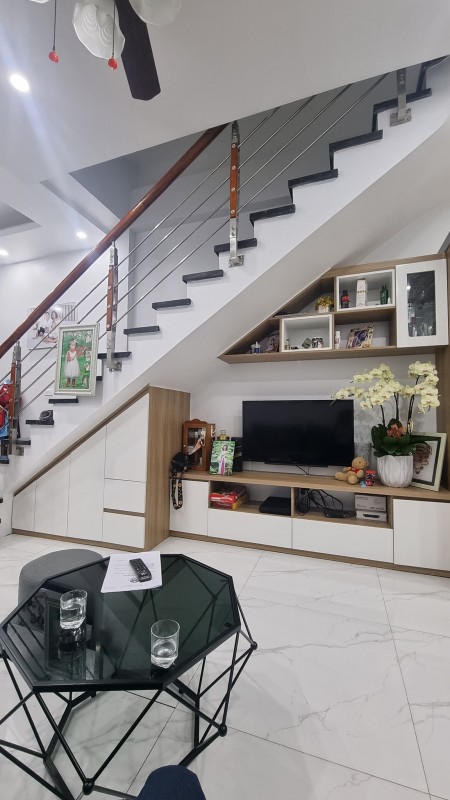 ĐÔNG NGẠC NHÀ ĐẸP NHƯ TRANH GIÁ MỀM NHƯ BÚN