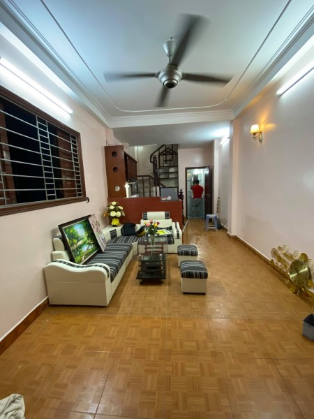 Bán gấp nhà phố Triều Khúc, Thanh Xuân 33m 4T 2.8 tỷ, lô góc 3 thoáng