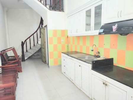 Bán nhà Bạch Mai 35mx4T khung cột chắc chắn, giá 2.3 tỷ lh 0916010180