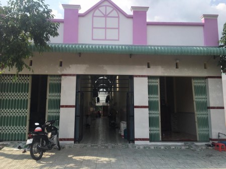 Vỡ nợ bán gấp dãy trọ 300m2(10x30) 16p/2kiot thu nhập ổ định, trung tâm khu đô thị