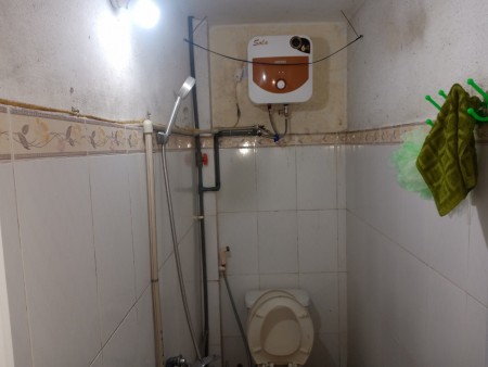 Cho thuê phòng khép kín rộng 20m2 khu phụ khép kín Lạc Long Quân gần Xuân LA