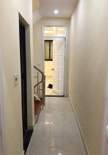Cần bán gấp nhà phố Bạch Mai 45m 5 tầng 3,3 tỷ