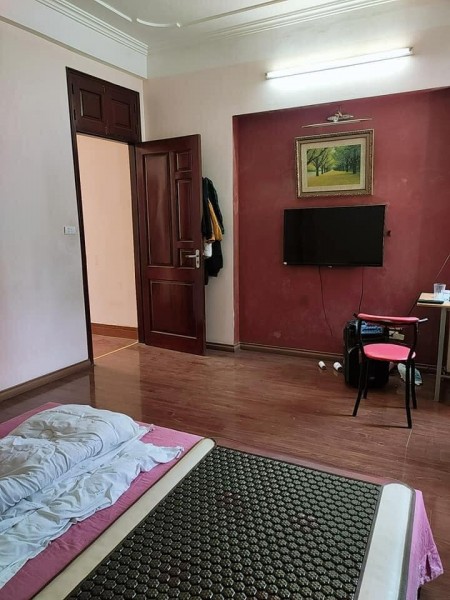 Bàn nhà phố Trạm, Dân xây tâm huyết, ngõ thông rộng, ô tô qua, kinh doanh, 0911868835