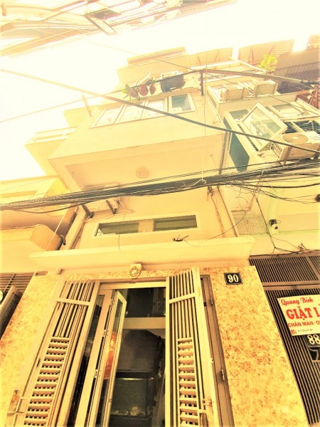 Nhỉnh 2 tỷ có nhà 4 tầng 47m2 phố Bạch Mai, gần Bờ Hồ, ngõ thông, nhà thoáng