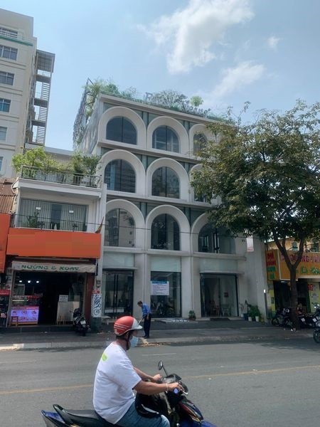 Vĩnh Khánh, Phường 10, Quận 4. mt đẹp xuất sắc 3L