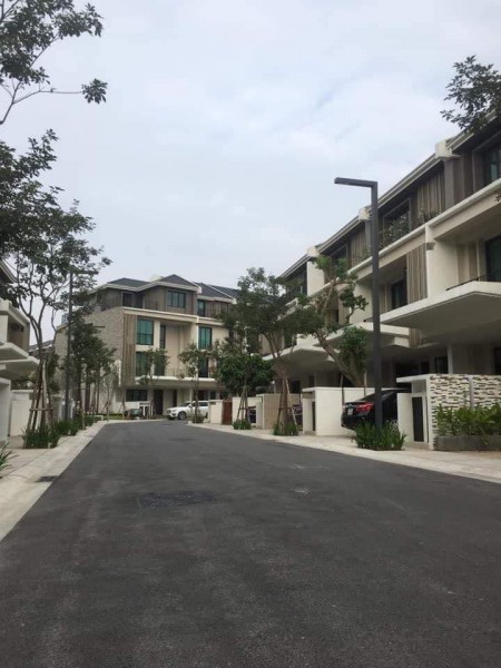 Gia đình cần tiền bán gấp căn biệt thự Park city Lê Trọng Tấn Hà Đông Hà Nội