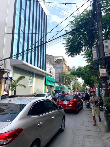 Mặt phố Phú Diễn 110m2, mặt tiền 5m x 5 tầng lô góc, kinh doanh sầm uất ngày đêm