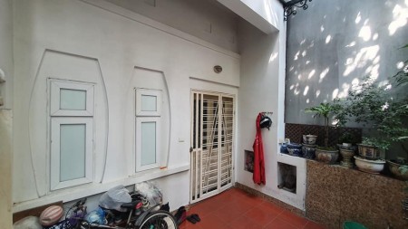 Cần bán nhà tại phố Kim Ngưu Diện tích 50m, 3 tầng, mặt tiền 4.5 m, giá 4.15