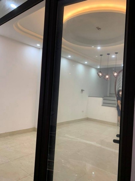 Bán nhà Văn Cao, Ba Đình, 40m, 4 tầng, mt 3.8m giá 3,4 tỷ lh 0911196212