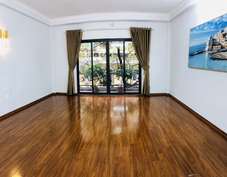 PHÂN LÔ Ô TÔ ĐỖ CỬA VÀO NHÀ 7 TẦNG THANG MÁY VỈA HÈ KINH DOANH VĂN PHÒNG
