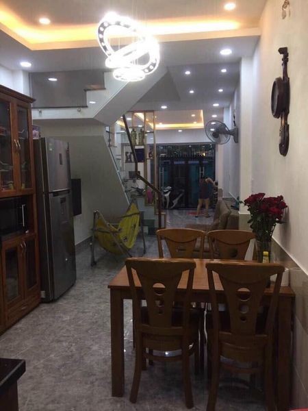 Bán nhà hxh Cộng Hòa, Phường 13 quận Tân bình (4,2x17) 3L giá 12,8 tỷ