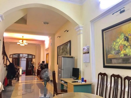 Bán nhà Pháo Đài Láng 4T,MT4.6m,ở kinh doanh đều được