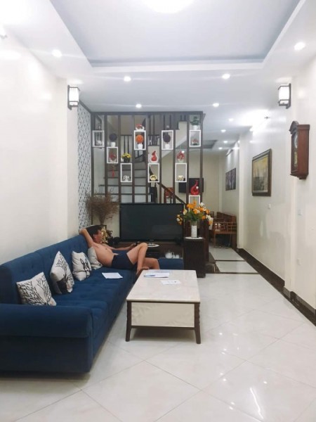 BÁN NHÀ Nguyễn Sơn, Long Biên 57m2, ngang rộng hơn 4m, ngõ rộng, gần 4 tỷ. LH: 0977611089