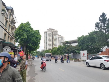 Bán nhà mới ở ngay Xuân Đỉnh, Bắc Từ Liêm, MT 3.6m,dt 37m2 , 5T 3tỷ - Ô TÔ ĐỖ CỔNG