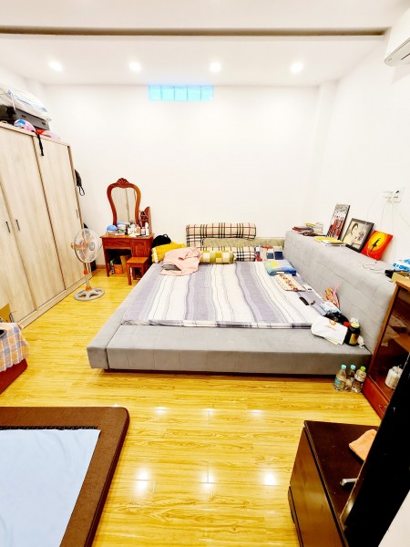 Bán nhà đường Trường Sơn, 26,8m đến Công Viên Lê Thị Riêng, chỉ 4 tỷ 6