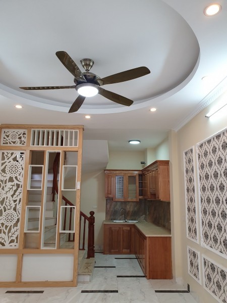 Nhà MP Trường Chinh 10 tỷ, mt 4.7, Kinh Doanh, Đẹp, Ô tô, vỉa hè