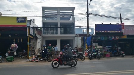 Lê Quang Định Phường 1 có thượng 1L sầm uất KD