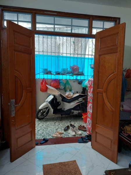 Bán gấp nhà ngõ 179 Vĩnh Hưng, 36m2 5 tầng giá 2.5 tỷ