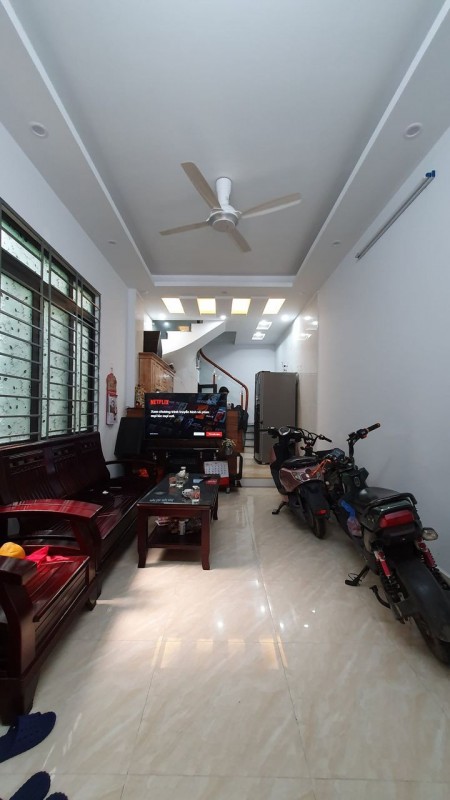 LÔ GÓC, GẦN PHỐ, NGÕ THÔNG 31M, 5 TẦNG.