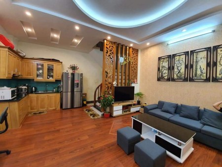 Bán nhà ngõ 10 Khương Thượng diện tích 50m x 4 tầng giá 4.6 tỷ