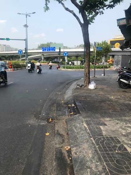 Bán nhà Phạm Văn Đồng Diện Tích 455m2 Giá Chỉ: 45 Tỷ. LH : 0932155399.