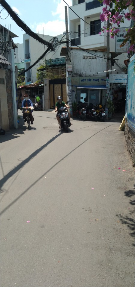 Bán nhà Chính chủ đường Dương Quảng Hàm, GV, 36m2, Giá 2 tỷ650. 0934076883