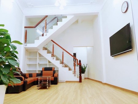 Sở hữu ngay căn nhà tại phố MINH KHAI, gần ngay đường lớn, DT 52M2 GIÁ 3 TỶ