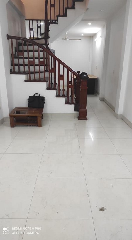 Bán gấp nhà phố Nguyễn Sơn, Long Biên, Hà Nội.