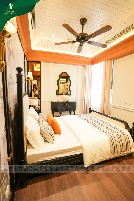 Bán căn shophouse dtsd 180m2, 2 lầu 1 lửng, chỉ cần 2.2 tỷ, nhận nhà trả tiếp sổ hồng vĩnh viễn